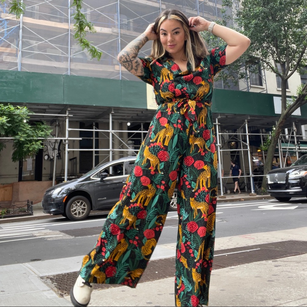 🐆 JAGUAR PARADISE JUMPSUIT - BLACK ANIMAL PRINT JUMPSUIT - Size Medium
